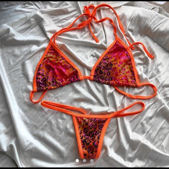 GO CHECK OUT MY DEPOP - Picture 1 of 3